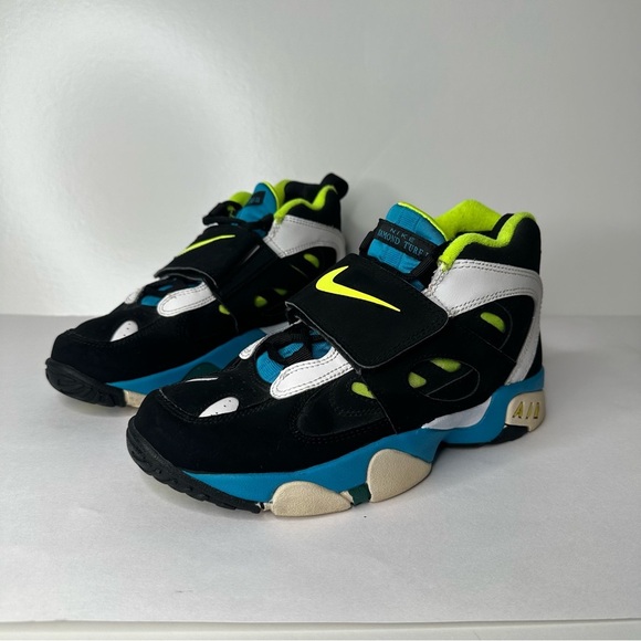 Nike air diamond turf ii 2 black volt diamond blue white gs 2012 sz 5y - Picture 1 of 7